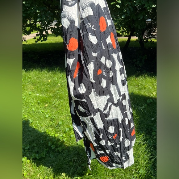 🔘🟠⚫️Anthropologie Brazen Orange White Black Geometric Pattern Scarf 26" x 72" - Picture 9 of 11